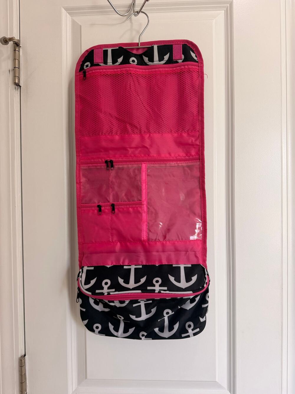 NWT Hanging Travel Toiletry Cosmetic Roll Up Bag Black White Anchor Pink